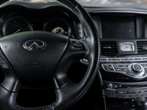 Used 2019 INFINITI Q70 Luxe RWD image 8