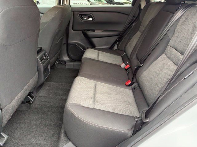 Used 2024 Nissan Rogue SV AWD/4WD image 15