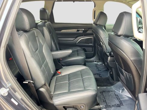 Used 2022 Kia Telluride SX w/ Towing Package FWD image 30