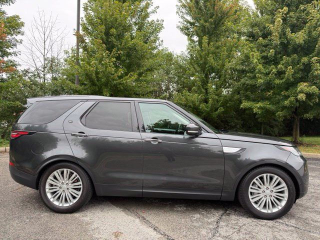 Used 2018 Land Rover Discovery HSE Luxury AWD/4WD image 2