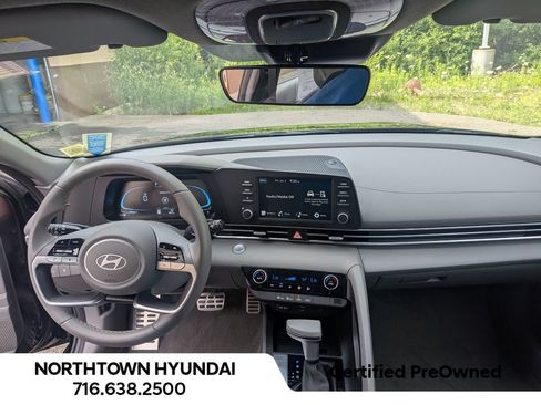 Used 2025 Hyundai Elantra Sport FWD image 7