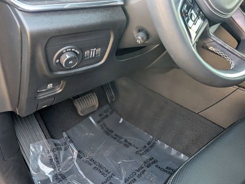 Used 2024 Jeep Grand Cherokee L Overland w/ Trailer Tow Package image 17