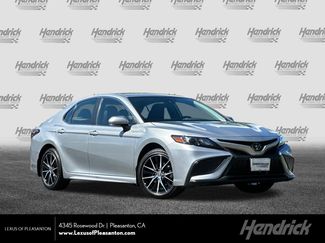 Used 2024 Toyota Camry SE video 1