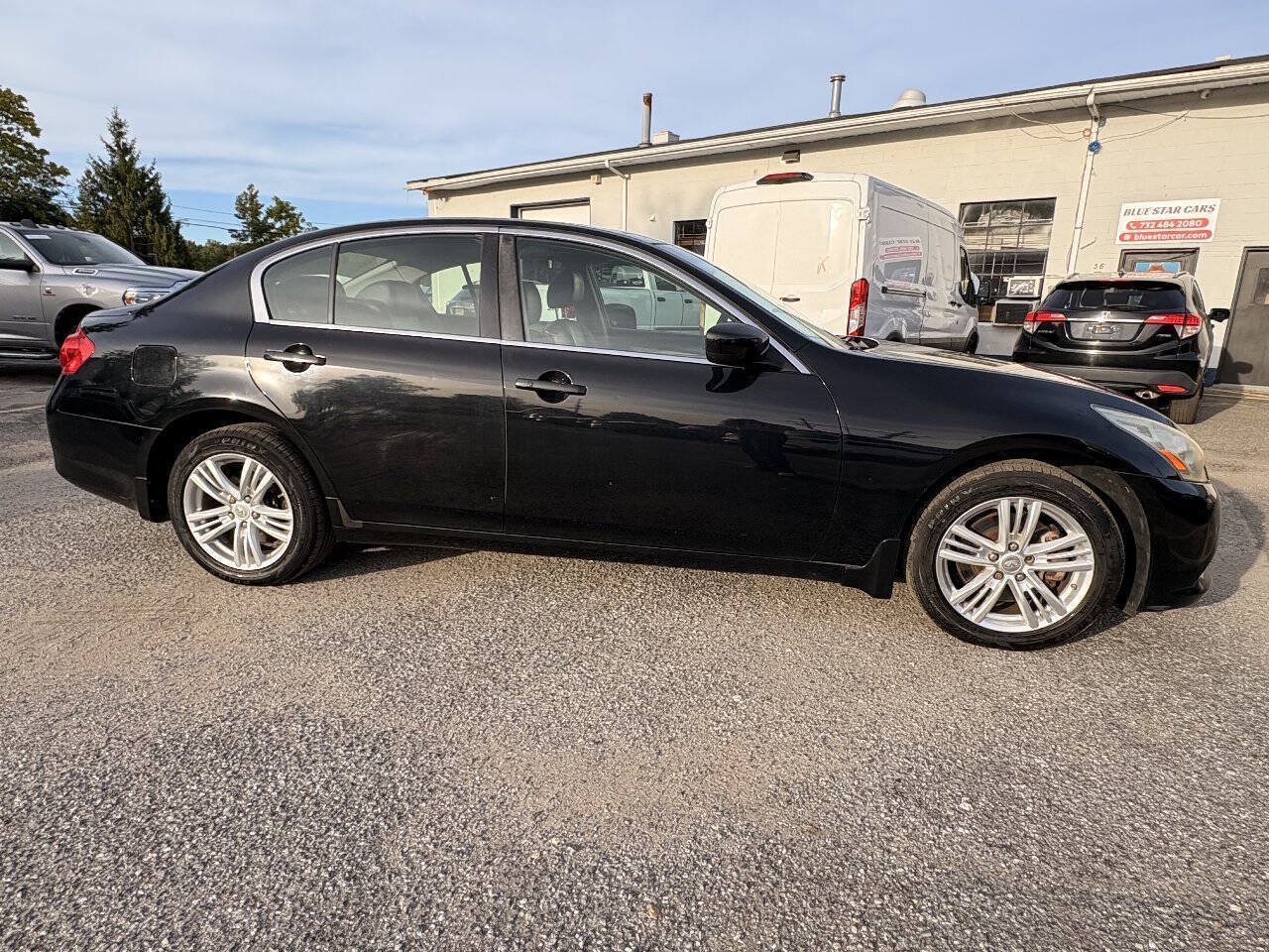 Used 2011 INFINITI G25 x w/ Moonroof Pkg AWD/4WD image 6