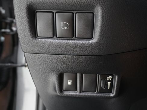 Used 2019 Toyota C-HR image 19