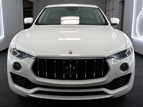 Used 2021 Maserati Levante image 6