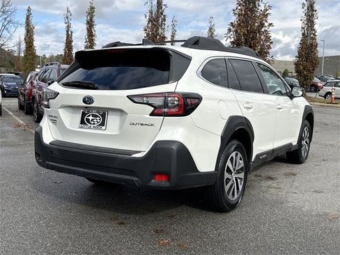 Certified 2024 Subaru Outback Premium image 3