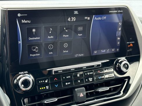 Used 2022 Toyota Highlander Platinum image 30