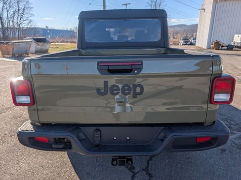 New 2026 Jeep Gladiator Sport image 5