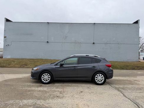 Used 2020 Subaru Impreza 2.0i Premium image 4