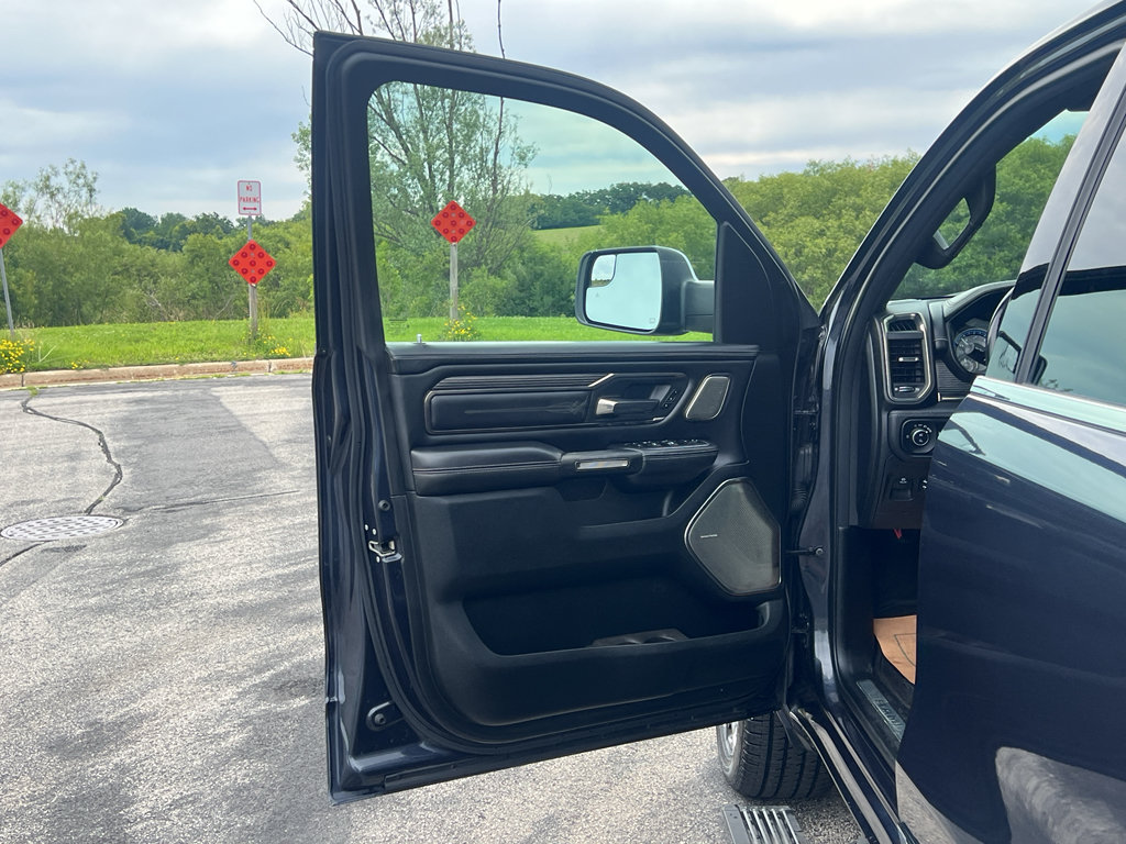 Used 2021 RAM 1500 Limited AWD/4WD image 10