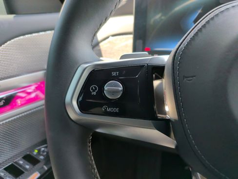 Certified 2025 BMW i7 eDrive50 w/ M Sport Package RWD image 22