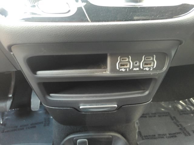 Used 2025 Chrysler Pacifica Select FWD image 50