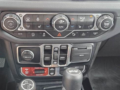 Used 2024 Jeep Wrangler Unlimited Rubicon w/ Capability Package AWD/4WD image 24
