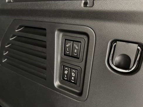 New 2026 Chevrolet Traverse High Country image 40