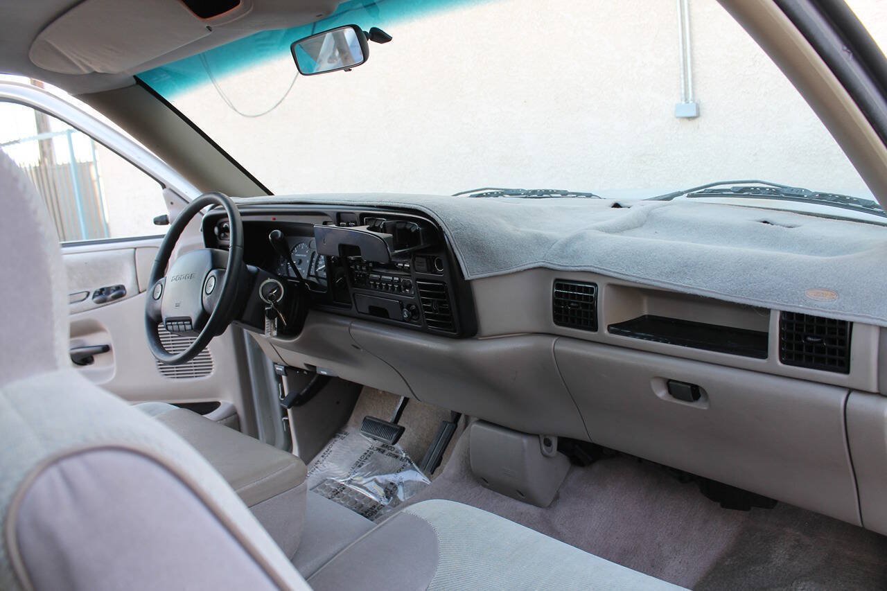 Used 1996 Dodge Ram 1500 Truck 2WD Club Cab image 33