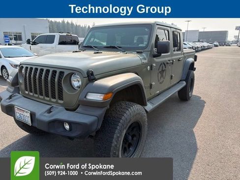 Used 2020 Jeep Gladiator Sport w/ Quick Order Package 24S AWD/4WD image 2