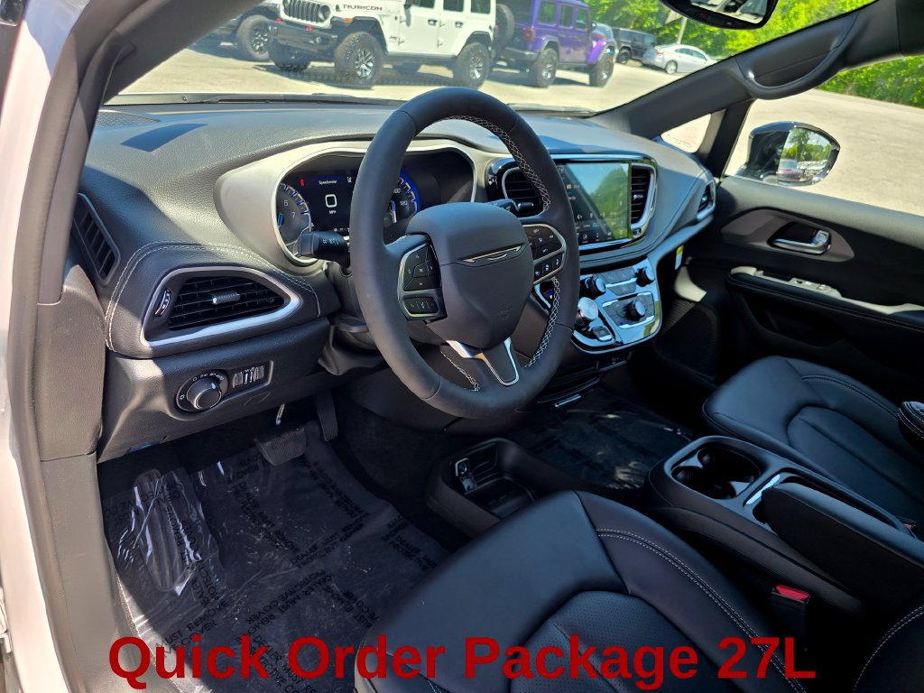 New 2027 Chrysler Pacifica Select FWD image 21