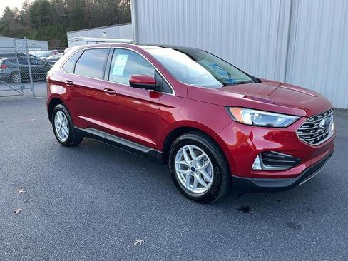 Certified 2022 Ford Edge SEL w/ Convenience Package image 4