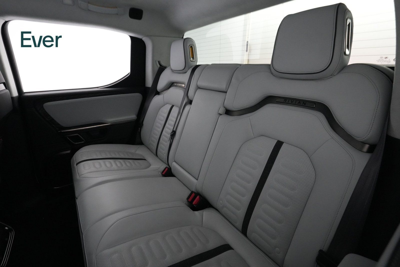Used 2022 Rivian R1T Adventure AWD/4WD image 24