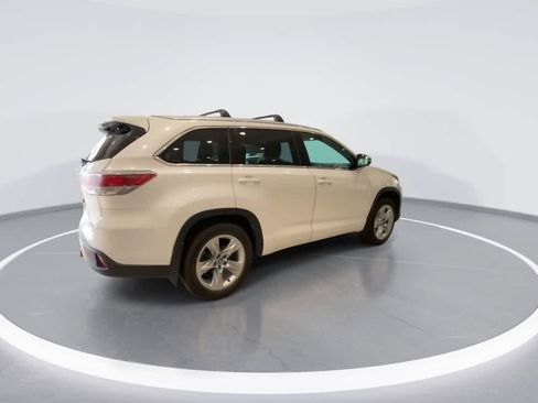 Used 2016 Toyota Highlander Limited AWD/4WD image 8