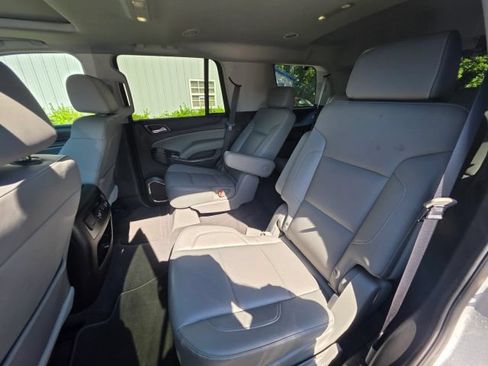 Used 2019 Chevrolet Tahoe LT w/ LT Signature Package AWD/4WD image 21