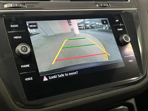 Used 2019 Volkswagen Tiguan SE AWD/4WD image 28
