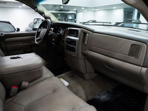 Used 2004 Dodge Ram 2500 Truck SLT w/ Sport Appearance Group image 9