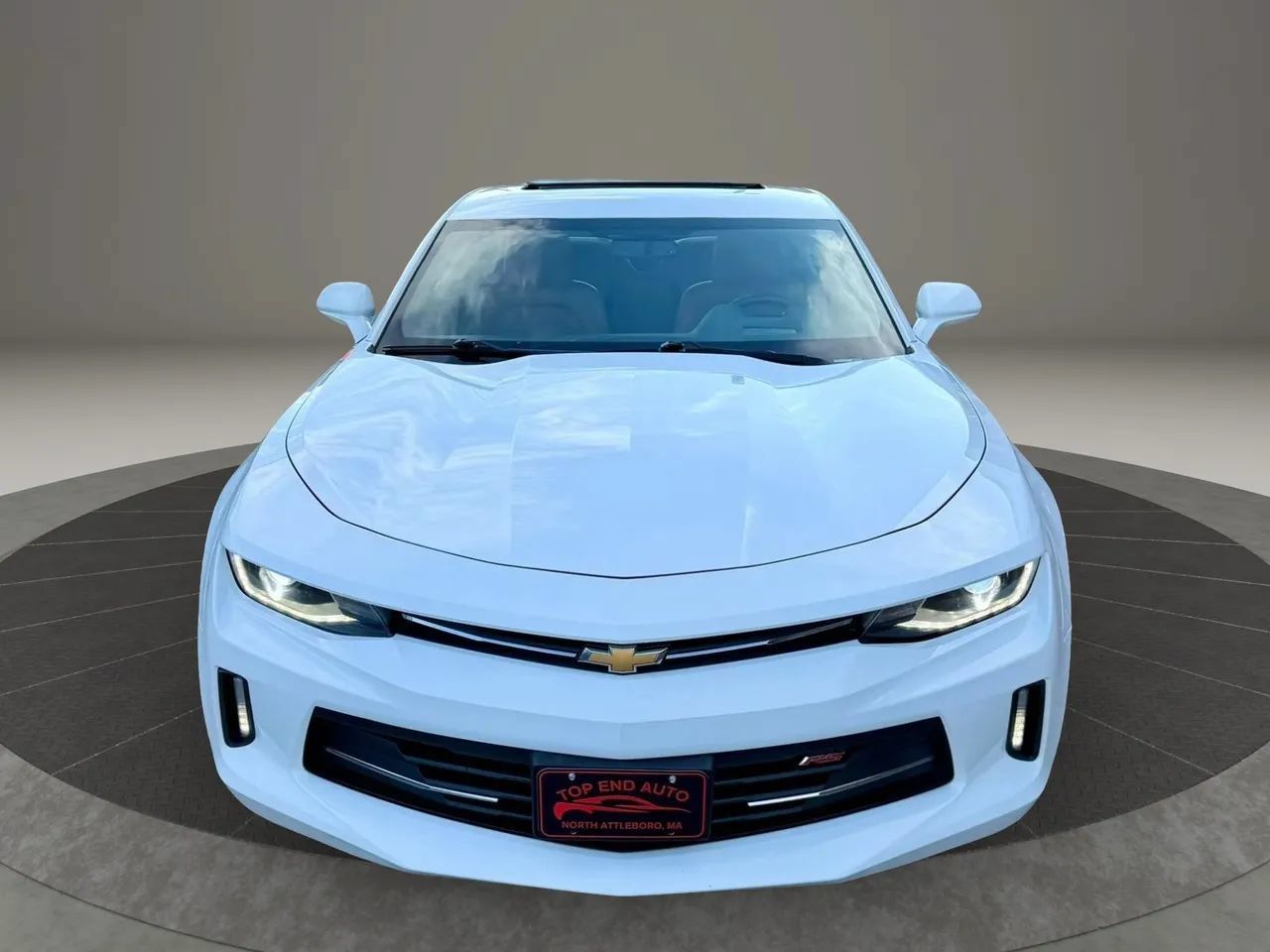 Used 2017 Chevrolet Camaro LT RWD image 2