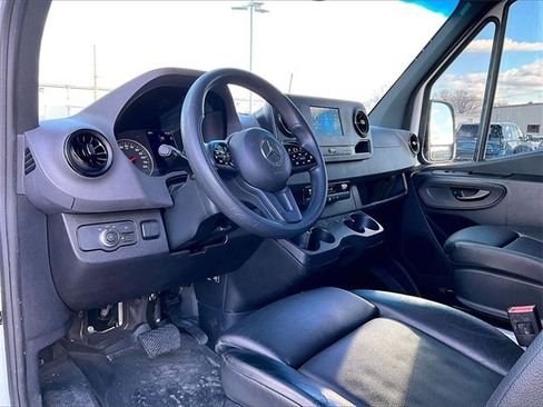 Used 2024 Mercedes-Benz Sprinter 2500 image 7