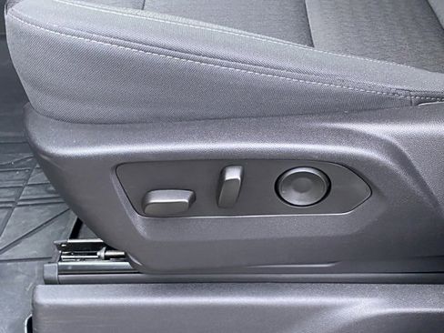 Certified 2025 Chevrolet Silverado 1500 Custom image 31