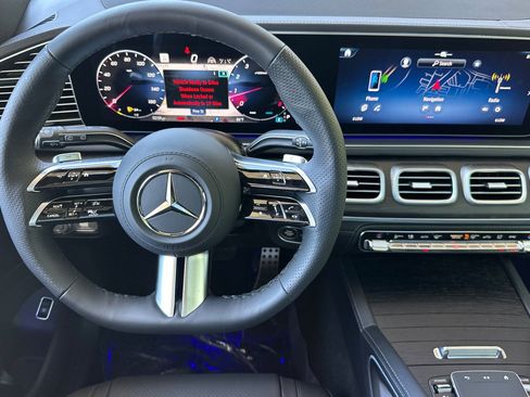 Certified 2025 Mercedes-Benz GLS 450 4MATIC image 29