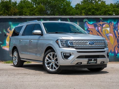 Used 2018 Ford Expedition Max Platinum AWD/4WD image 2