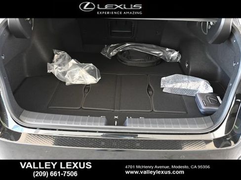 New 2026 Lexus ES 350e FWD image 19