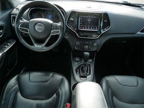 Used 2019 Jeep Cherokee Limited image 11