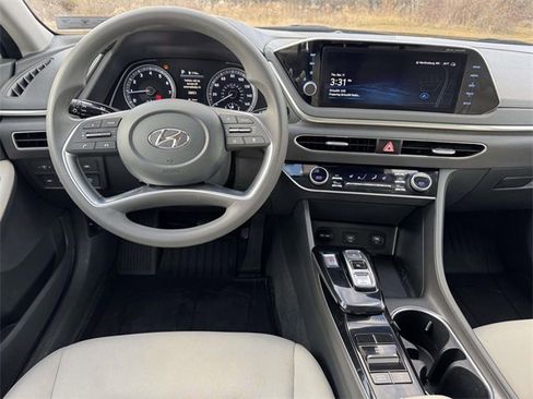 Used 2023 Hyundai Sonata SEL image 2