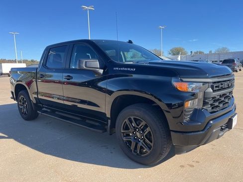 New 2026 Chevrolet Silverado 1500 Custom image 1