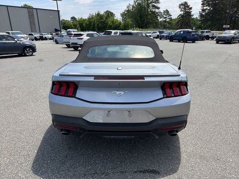 Used 2025 Ford Mustang Premium RWD image 7
