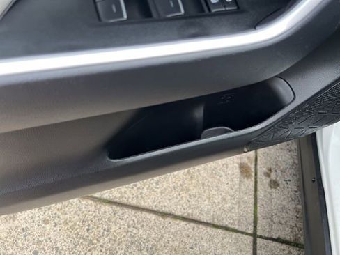 Used 2024 Toyota RAV4 XLE image 43