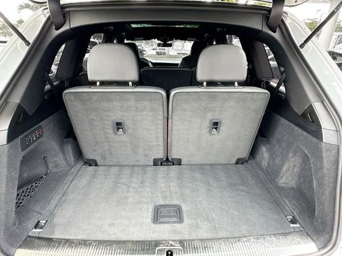 Used 2022 Audi SQ7 Prestige w/ Prestige Package AWD/4WD image 29