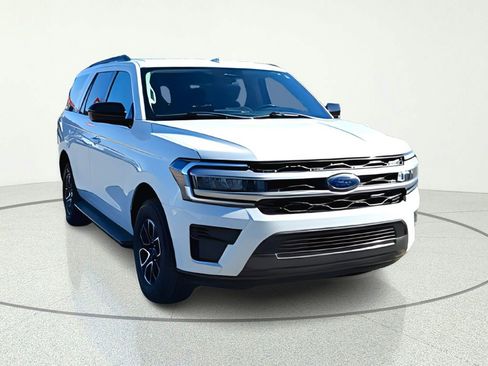 Used 2022 Ford Expedition XL AWD/4WD image 2