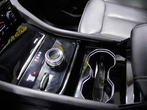 Used 2023 Jeep Grand Cherokee L Limited w/ Black Appearance Package image 29