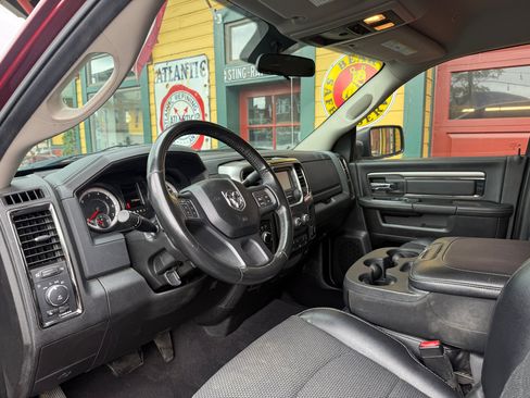 Used 2018 RAM 2500 Big Horn w/ Sport Appearance Group image 9