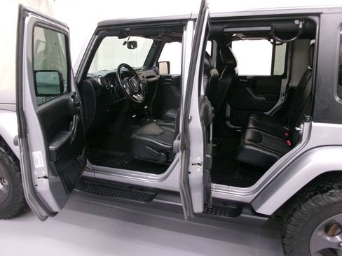 Used 2017 Jeep Wrangler Unlimited Sport AWD/4WD image 13