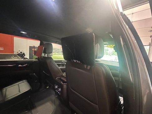 Used 2021 GMC Yukon Denali w/ Denali Premium Package AWD/4WD image 15