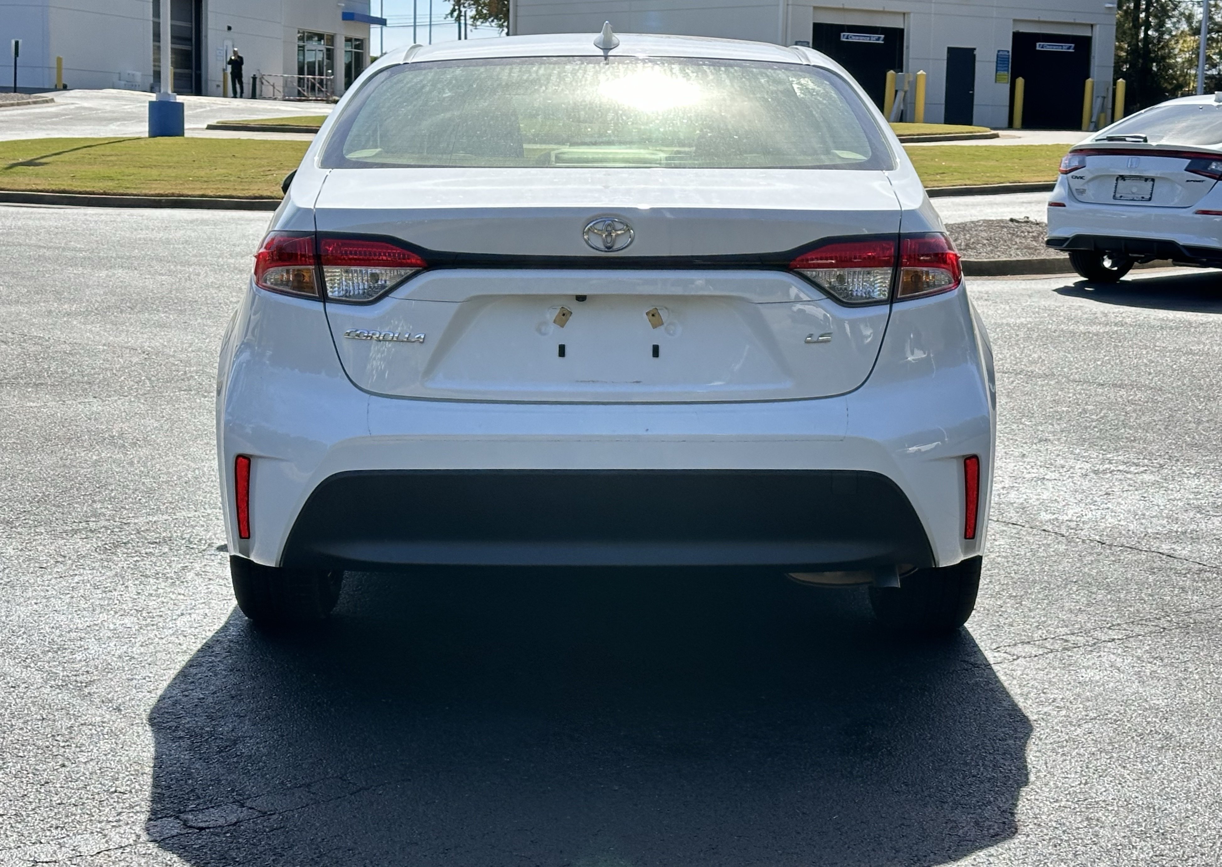 Used 2023 Toyota Corolla LE FWD image 10
