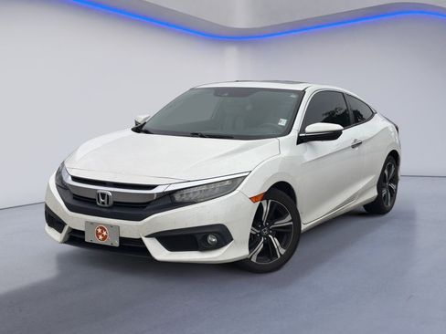 Used 2016 Honda Civic Touring image 2