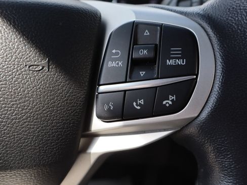 Used 2023 Ford Explorer XLT w/ Equipment Group 202A AWD/4WD image 16