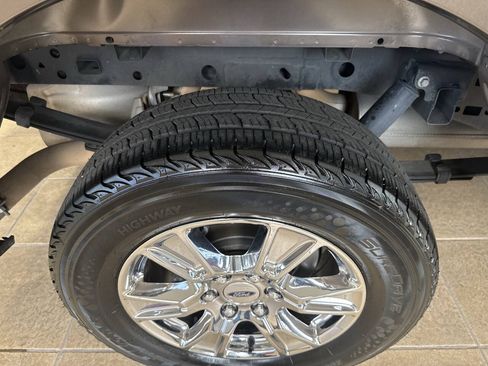 Used 2015 Ford F150 XLT w/ Equipment Group 302A Luxury RWD image 23