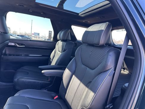Used 2024 Hyundai Palisade Calligraphy image 16
